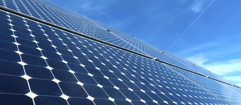 주거 지역에서 태양광 패널을 사용하면 얻을 수 있는 5가지 주요 이점은 무엇입니까?